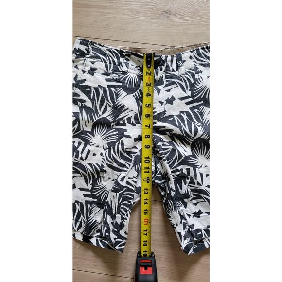 GAP Shorts Lot Mens 29 4pc Floral Geo Mint Brown Tan Chino Lived-In Fit Cotton - Picture 9 of 16